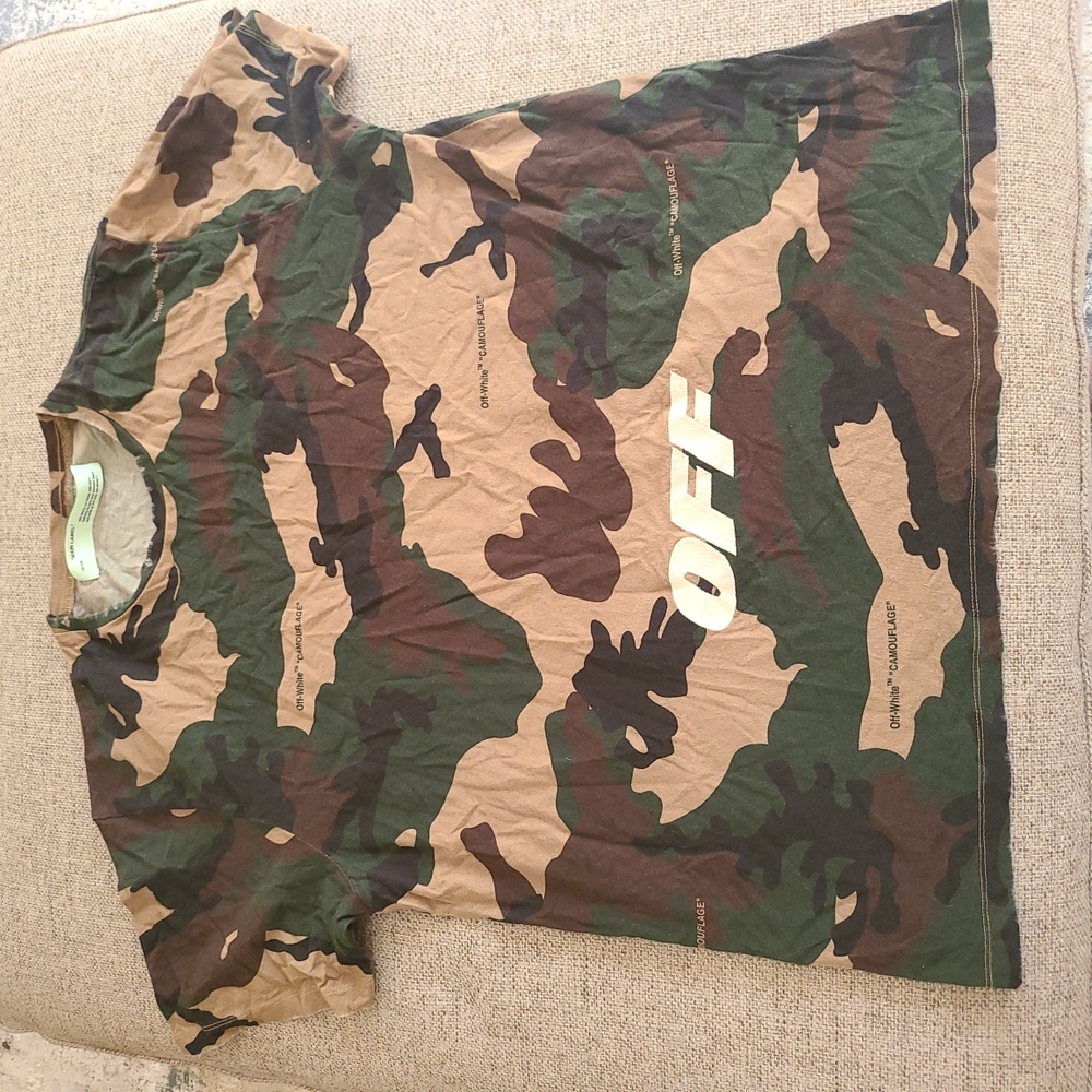 Off-White Main Label camouflage Tshirt.